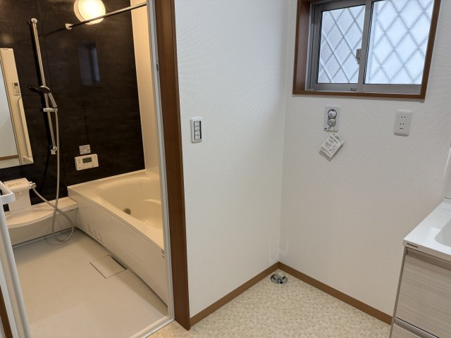 和歌山市松島・中古戸建・80406の洗面所