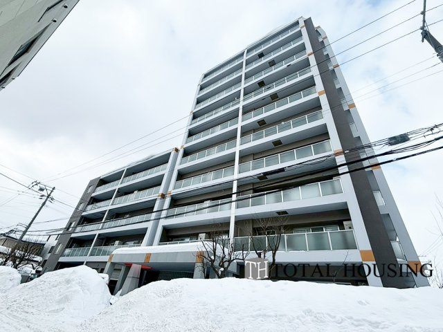 【外観】 | エクセルシオール菊水Ⅲ | 流行に左右されず、将来にわたって価値が継続する「上質」な佇まい。おしゃれな雰囲気や自然の潤い、親しみやすさといった暮らしを豊かにしてくれる住空間です。