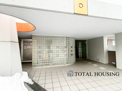 【エントランス】 | エクセルシオール菊水Ⅲ | エントランス（外）です。