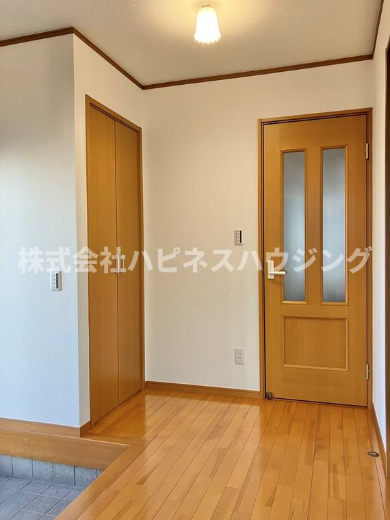 新松戸戸建のロビー|落ち着いたロビーです