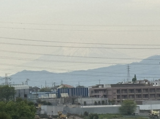 【展望】 | 横浜市泉区新橋町　中古住宅　全１棟 | 西側の窓から富士山が見えます。