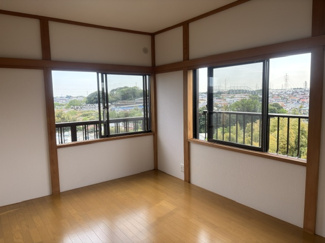 【洋室】 | 横浜市泉区新橋町　中古住宅　全１棟 | 洋室②