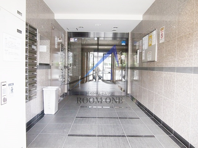 ルーブル千歳船橋のエントランス|エントランスです。