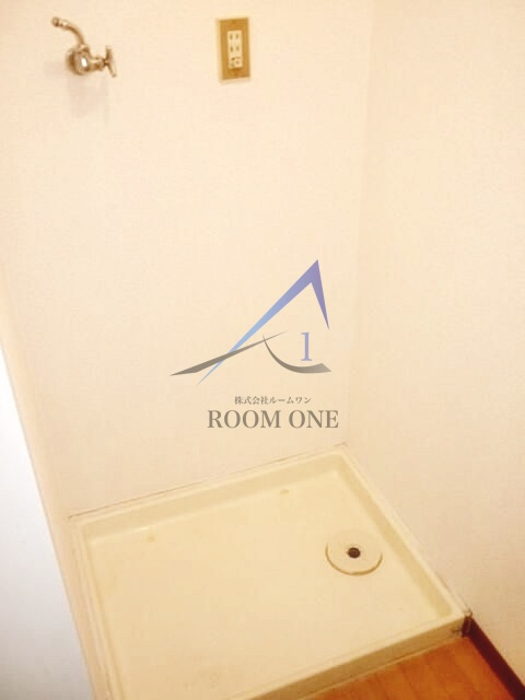 建愛ビルの設備|洗濯機置き場です。