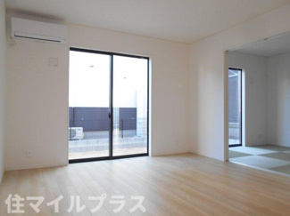 【居間・リビング】 | 本宮市仁井田新築一戸建て2棟 | 使いやすい居間です