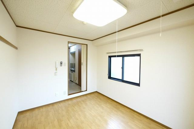 新大宮シティ・パルの寝室|使い勝手のいい寝室です