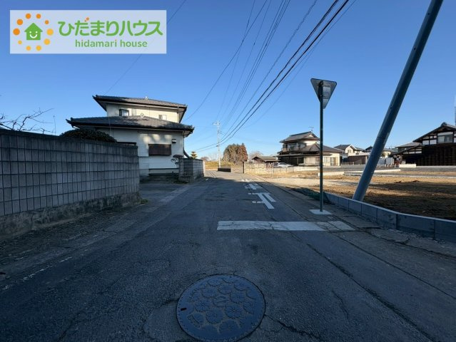 那珂市瓜連第14　新築戸建　1号棟の前面道路含む現地写真|たっぷりの陽光と心地よい風が舞い込む住まい♪