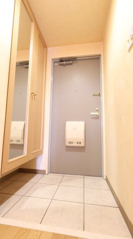 サンシティ大正町の玄関