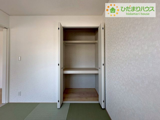 那珂市瓜連第14　新築戸建　5号棟の収納|"和室にも大容量のクローゼット完備！
お布団やお子様のおもちゃなどがスッキリ収納できますね(^^♪"