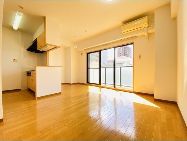 コンソラトゥールの居間・リビング