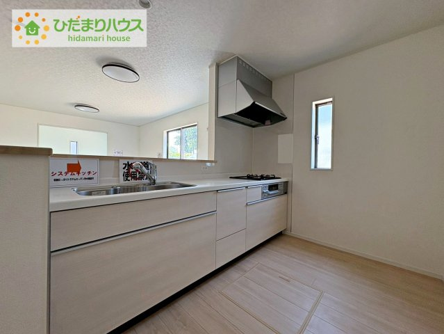 那珂市瓜連第14　新築戸建　6号棟のキッチン|LDKと一体の空間を演出してくれる、オープンキッチン!(^^)!