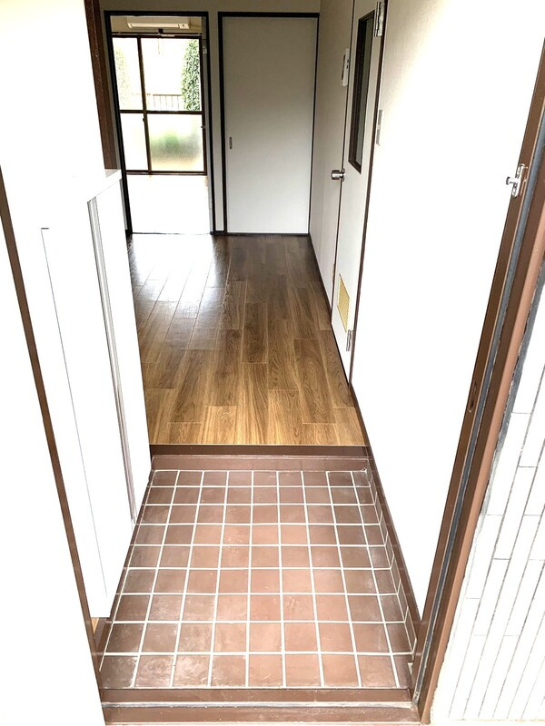 コーポ上平尾の玄関