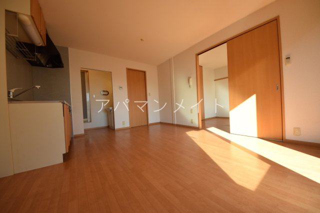 【居間・リビング】 | コーポソレジオ | 戸塚周辺ならアパマンメイトへＬｅｔｓ Ｇｏ ！