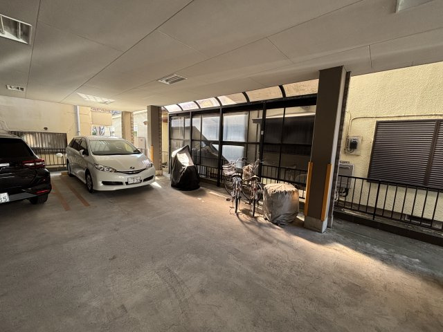 ランドステージの駐車場