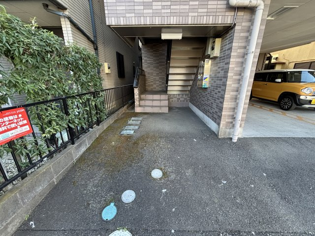 ランドステージのエントランス