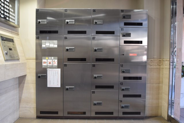 【設備】 | ライオンズヴィアーレ成増 | 仕事をしたり、家をあけがちな人にとっては必須となる、宅配BOX。ネット通販や宅配サービスの利用頻度が高い人にとっても、うれしい設備です。～即日のご見学可能～　お問合せはお気軽にどうぞ。