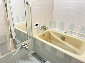 【浴室】 | 大津市仰木の里東3丁目5-13　中古戸建 | ゆったり広々の浴室