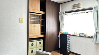 【洋室】 | 大津市仰木の里東3丁目5-13　中古戸建 | 二階洋室