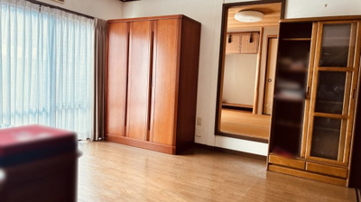 【居間・リビング】 | 大津市仰木の里東3丁目5-13　中古戸建 | リビング別角度