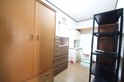 【収納】 | 大津市仰木の里東3丁目5-13　中古戸建 | 収納力たっぷりの納戸