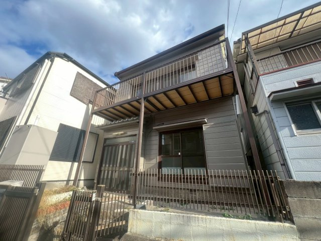 東垂水2丁目貸家の外観