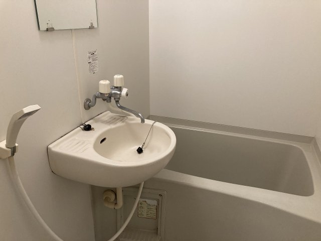 ハイツモナリエの洋室