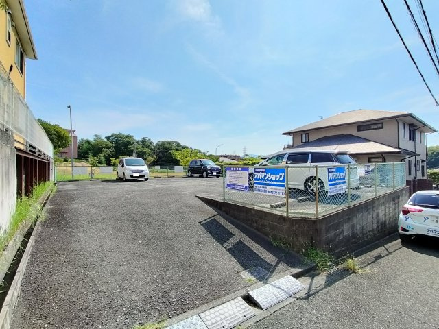 桜が丘駐車場