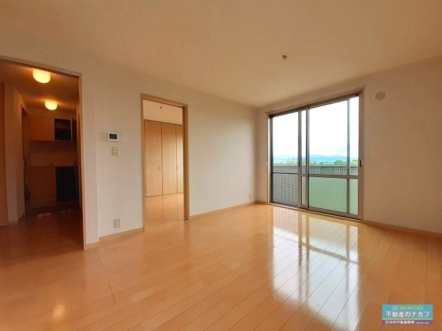 メゾンスリーゼⅢの居間・リビング|※同タイプの部屋写真です