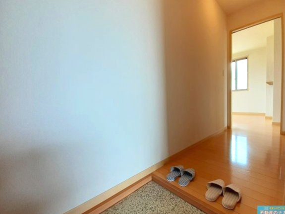 メゾンスリーゼⅢの玄関|※同タイプの部屋写真です