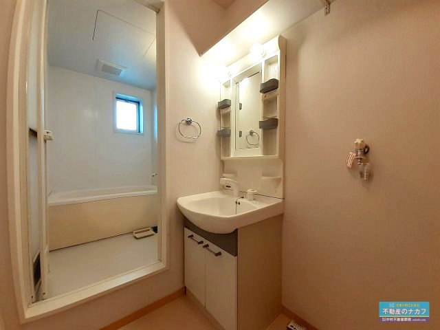 メゾンスリーゼⅢの独立洗面台|※同タイプの部屋写真です