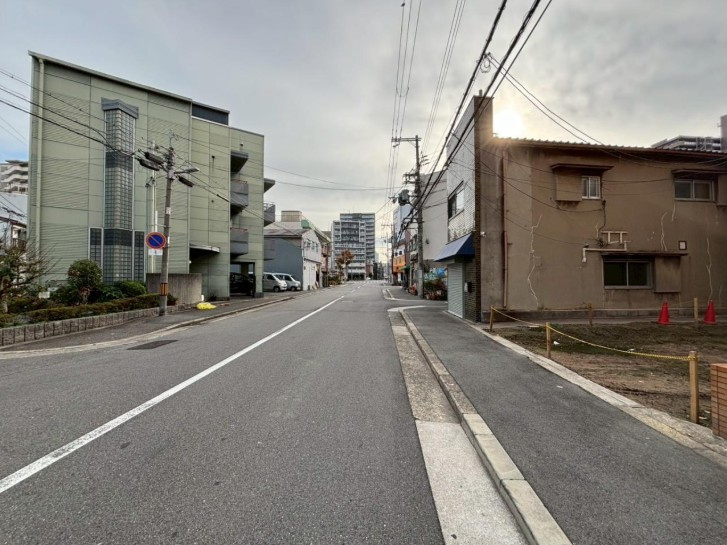 北区長柄中　新築戸建用土地の前面道路含む現地写真