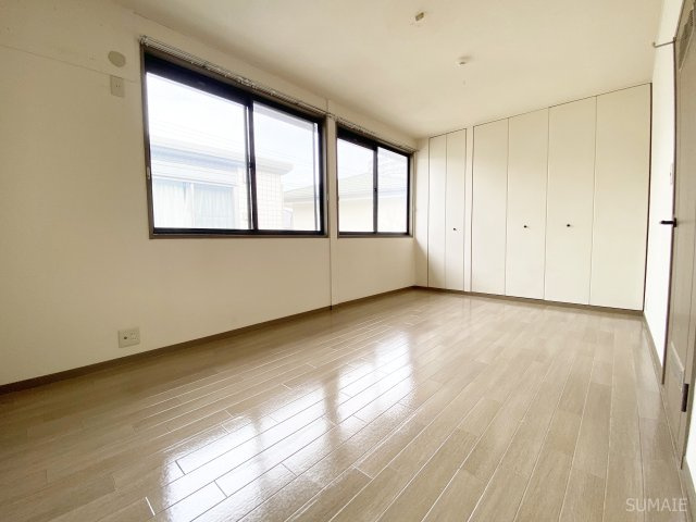 アトリオ北浦和の寝室|きれいなフロ―リングです！