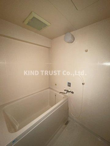 梅田プレミアムコートの浴室|きれいなお風呂です