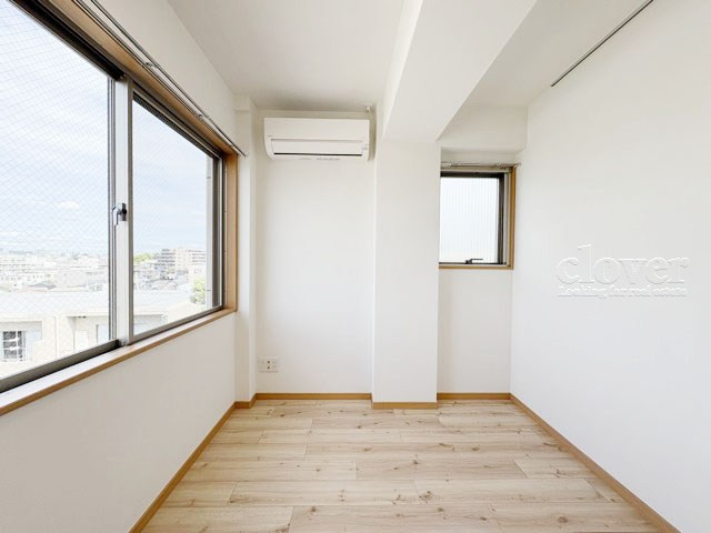 【子供部屋】 | アイディ西馬込 | 洋室2　二面の窓から差し込む陽光が大変明るい洋室。太陽光のありがたみを感じますね。室内のレイアウトを想像するのも楽しくなってきます。～即日のご見学可能～　お問合せはお気軽にどうぞ。