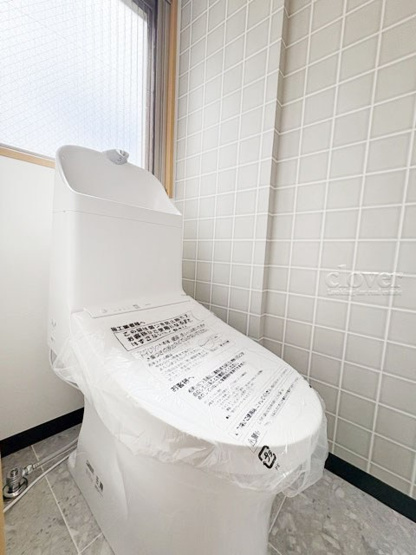 【トイレ】 | アイディ西馬込 | 温水洗浄便座つき　トイレはもともと個人の領域である自宅の中でも、最もプライベートな空間です。だからこそ、ほしい「落ち着き」がここにあります。～即日のご見学可能～　お問合せはお気軽にどうぞ。