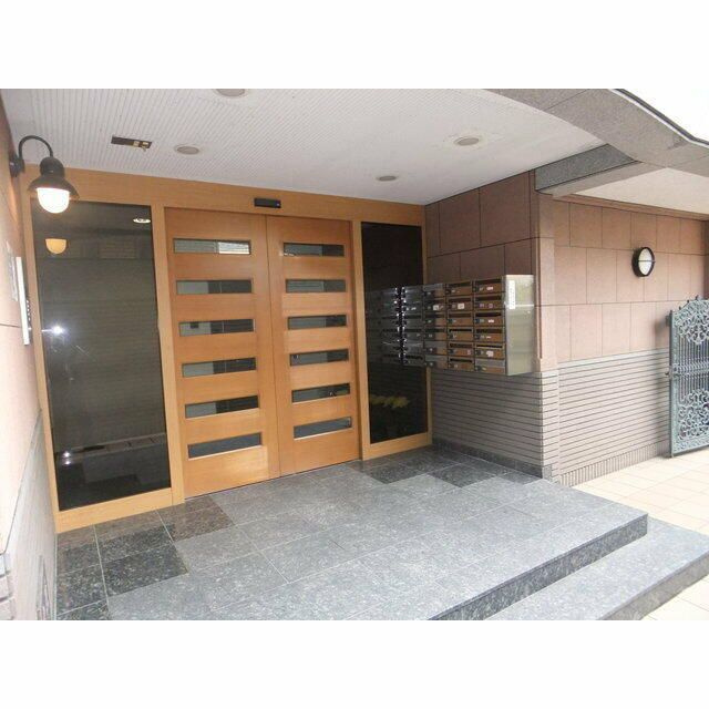 ヴィエント目白のエントランス