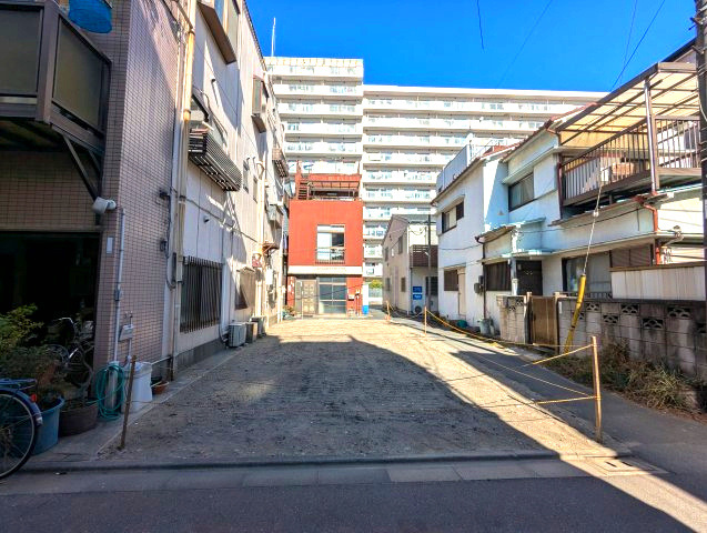 江東区東砂８丁目の建築条件付売地の外観|３方道路風につき、解放感良好です。