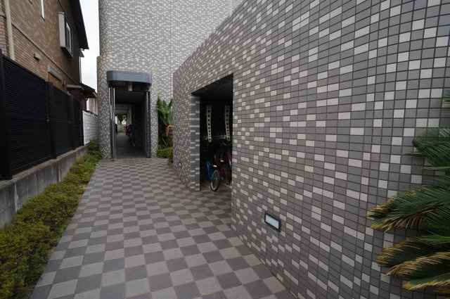 ハビタットセレッソⅢのエントランス