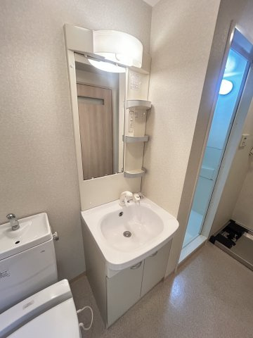 ヴィラタワー谷町の洗面所|脱衣スペースもあります