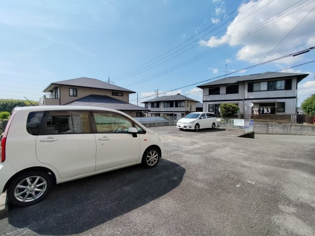 桜が丘駐車場
