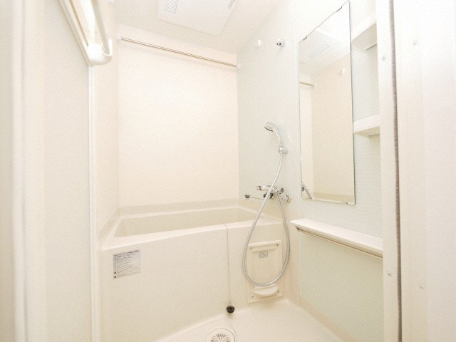 レジュールアッシュOSAKA新深江の浴室