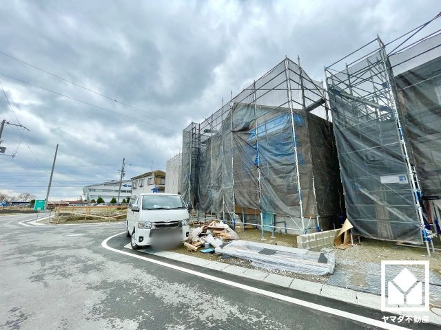 大津市雄琴５丁目　2期　11号棟の前面道路含む現地写真