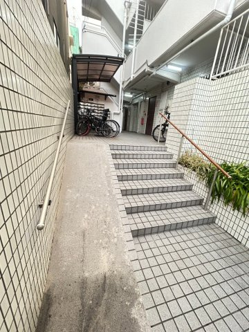 サンヴィラ中山手のエントランス