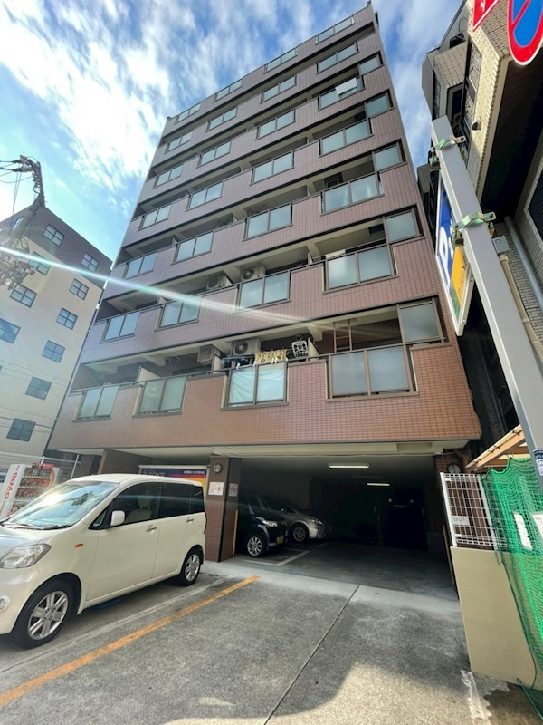 グローリー元町の外観