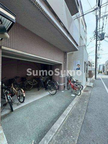 コーラルウェイⅡの駐車場