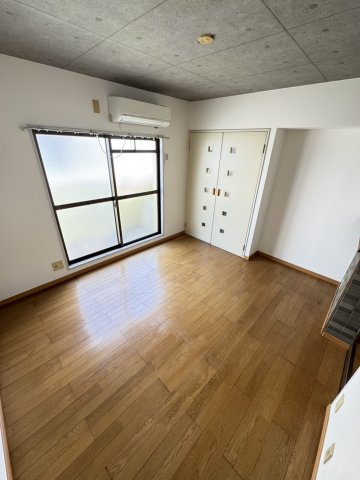 コスモメイト北野の居間・リビング