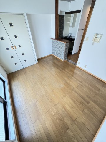 コスモメイト北野の居間・リビング