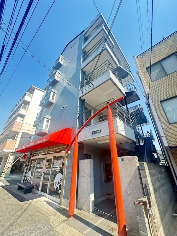 クレストイズミの外観