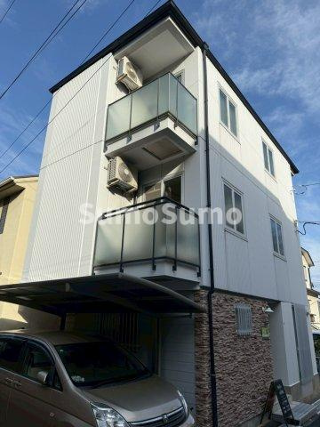 グリーン本山の駐車場