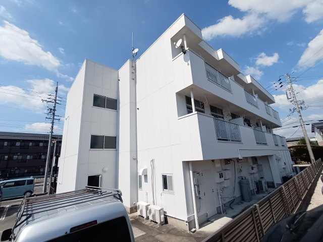 ハイツモリの外観
